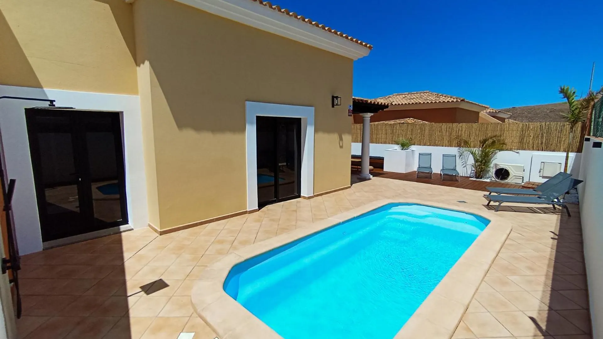 Surf Dream Villa Corralejo 0*,
